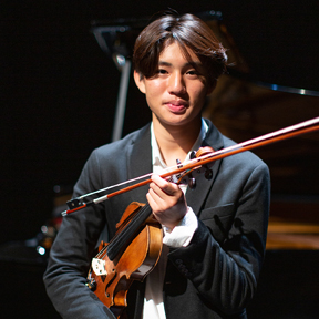 Sean Jang, violin